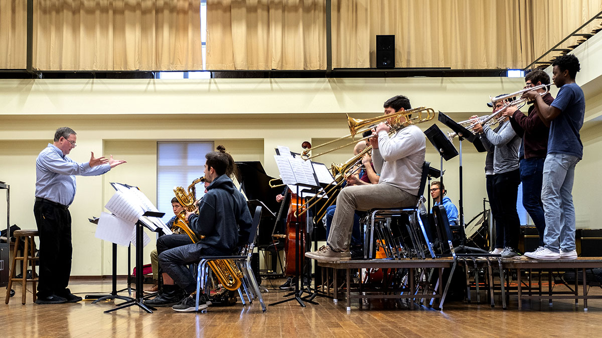 Ketch directs a rehearsal of the UNC Jazz Ensemble. (Jon Gardiner/UNC-Chapel Hill)